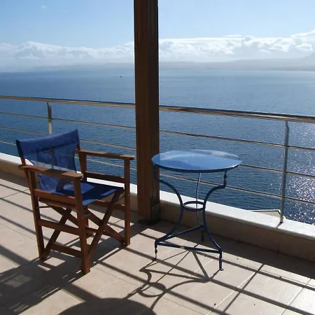 Artemisia Malibu Style Town House Sleep 6