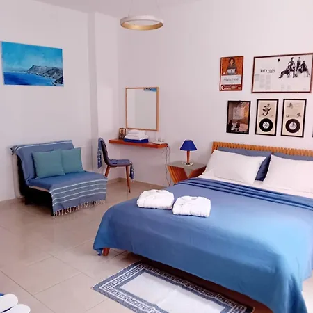 Villa Artemisia Malibu Style Town House Sleep 6