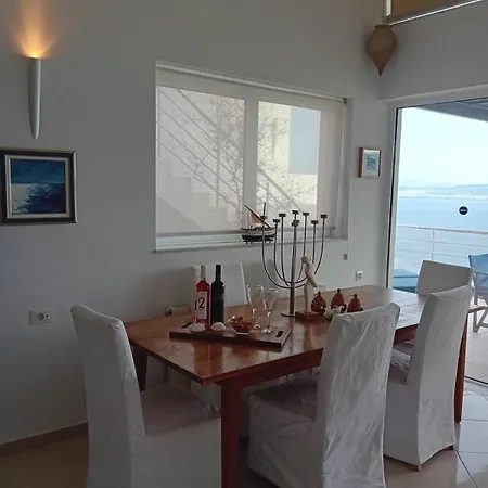 Artemisia Malibu Style Town House Sleep 6 Villa