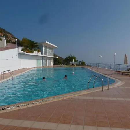 Artemisia Malibu Style Town House Sleep 6 Villa